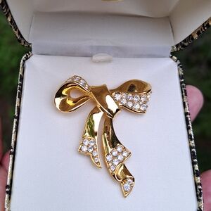 Vintage Monet Bow Brooch With Original Box